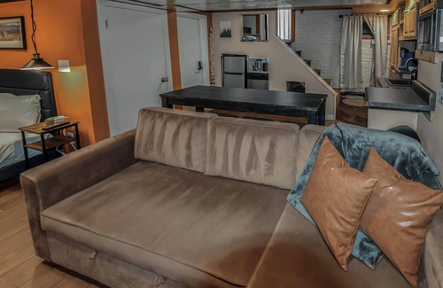 Cory Apartment | Wash Park Gem Large Lower Studio Prime Location