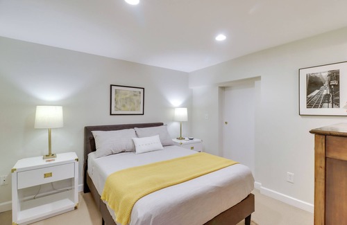 Kalorama Heights Apartment | Washington DC Apartment: 2 Mi to National Mall!