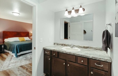 Plover House | Washington Manor Room #8 w/Private Bathroom