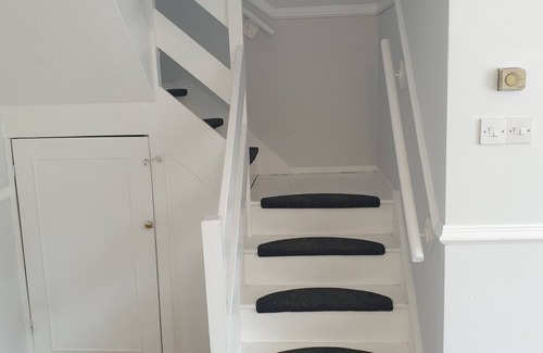 Washington House | Washington's Diamond 3 Bedroom House Sleeps 6guest