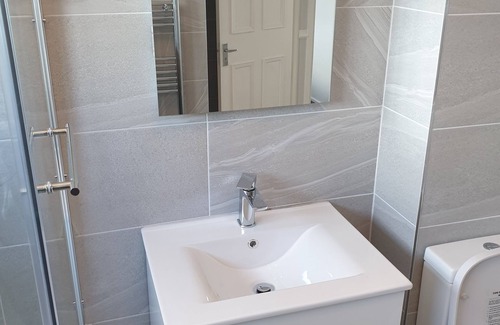 Washington House | Washington's Diamond 3 Bedroom House Sleeps 6guest