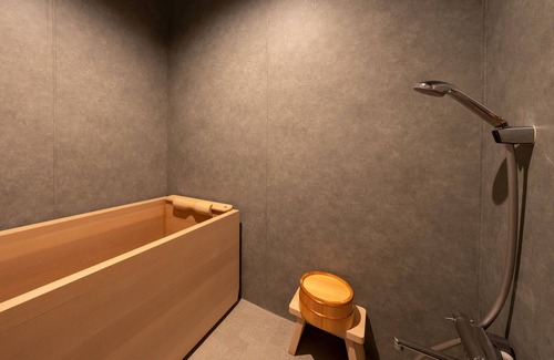 Ureshino House | Wataya Besso