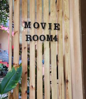 Estancia Bed & Breakfast | Watch Eat Movieroom