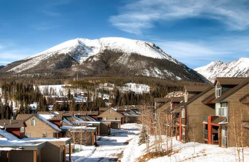 Wildernest Apartment | Watch Hill