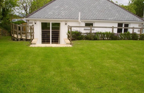 Redruth House | Watch the badgers from the window in a beautiful & peaceful countryside setting