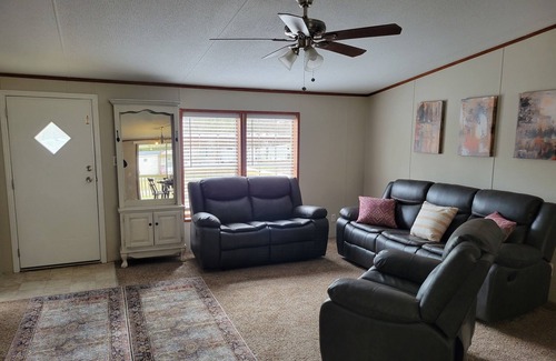 Chandler House | Water access-Beautiful 1900 square foot home 4Br 2 Bath home close/Boat Launch
