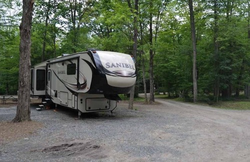 Wellsboro House | Water and Electric 30 Amp Pull through up to 24FT Site *12* Site ONLY