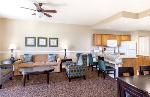 Williamsburg Condo | Water Country USA, Busch Gardens, "William & Mary," Wyndham Governor's Green