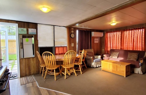 Hastings Cottage | Water Front 3 Bedroom Cottage 10