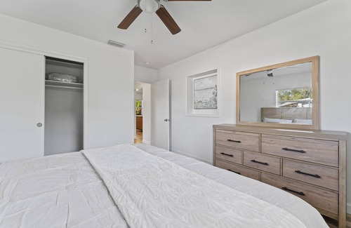 Palm River-Clair Mel House | Water Front 3 bedrooms Tampa Retreat