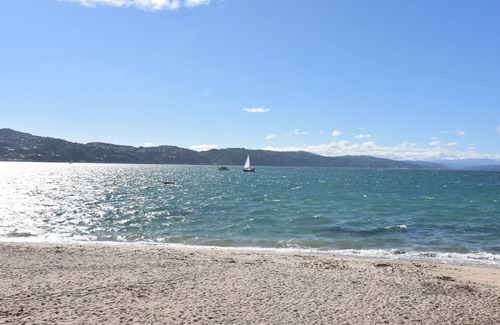 Oriental Bay House | Water front Bayview House