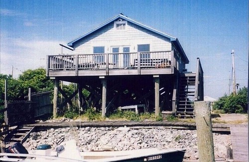 Quonochontaug House | Water Front Beach Cottage In Charlestown W/Access to Private Beach