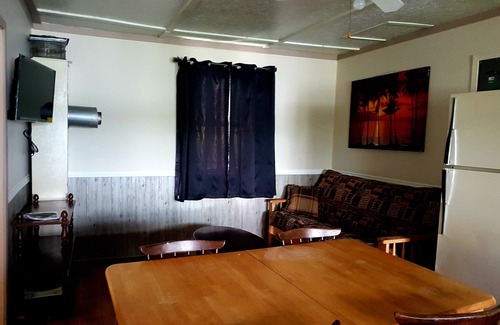 Cloyne Cottage | Water Front Cottage In North Frontenac