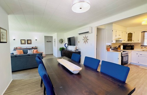 Turkey Point House | Water Front Cedar Canal Sleeps 7