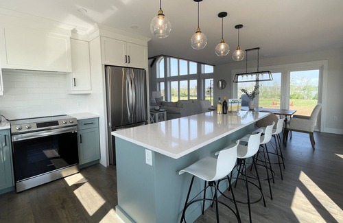 New London House | Water Front Cottage In New London Available For The 2023 Season