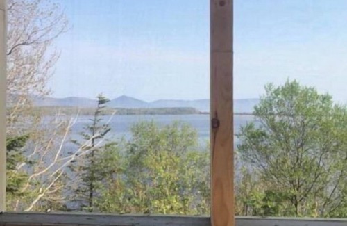 South Harbour Cottage | Water front cottages #3 Your Highlands National Park base camp, on South Harbour