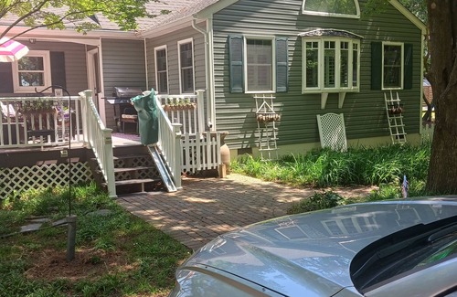 Deltaville House | WATER FRONT fully furnished 3-bedroom house. Short term of 1 to 4 months