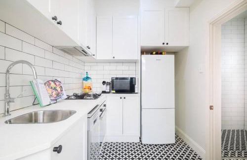 Millers Point Apartment | Water front - KING 3 Room Rooftop The Rocks #E2