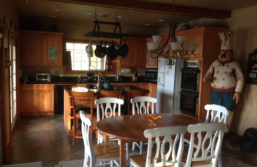 Lopez Island Villa | Water Front Large Vacation House On Lopez Island in Washington State, USA