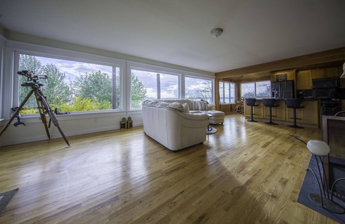 Des Moines House | Water Front Property