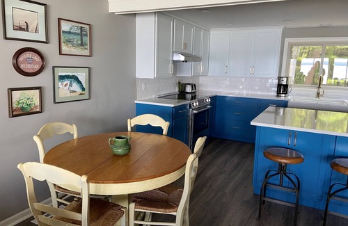 Higgins Lake House | Water front property on Higgins Lake !