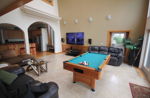Marysville House | Water Front Spacious Home with a View - Vacation in Paradise!