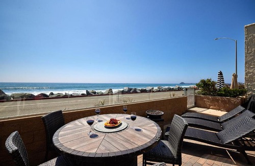 Townsite House | Water Front Spectacular Ocean View Large Balcony AC Pet Friendly