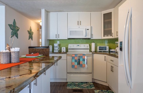 Key Largo Village House | Water Front Sunset View Home