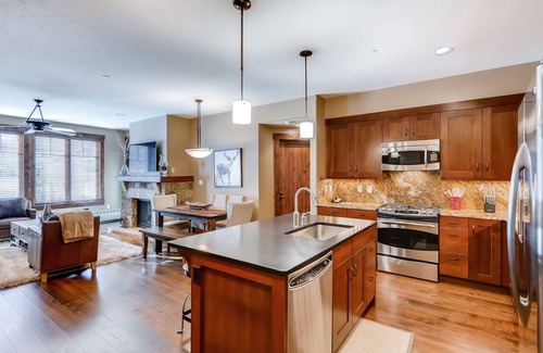 Breckenridge Apartment | Water House on Main Street
