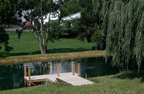 Harrisonburg Apartment | Water Lily Studio - By the Side Of the Road Inn and Cottages