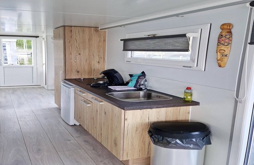 Naarderbos Boat Rental | Water Lodge in Naarden with Marina Views