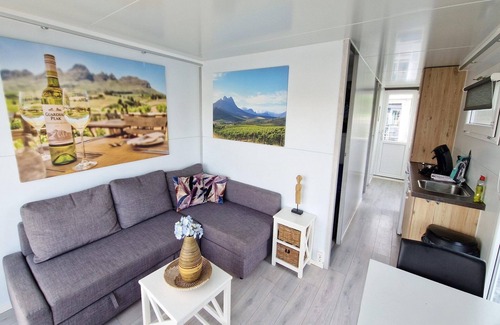 Naarderbos Boat Rental | Water Lodge in Naarden with Marina Views