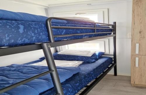 Naarderbos Boat Rental | Water Lodge in Naarden with Marina Views