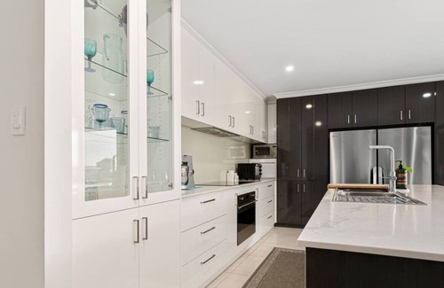 Halls Head House | Water Lovers Haven in Mandurah
