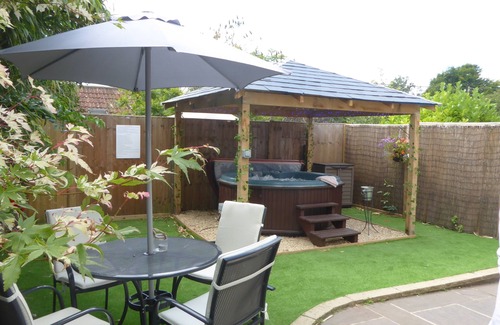 Maiden Newton Cottage | Water Meadows Cottage in Dorset's Area of Outstanding Natural Beauty