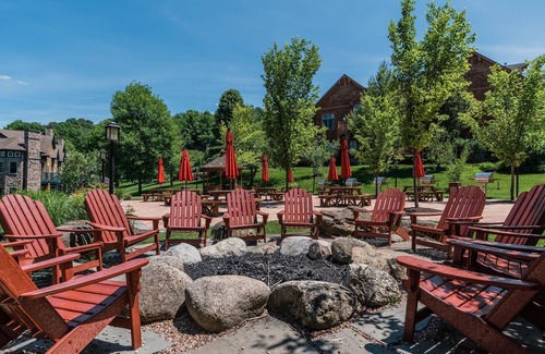 Vernon Condo | Water Park (Next Door) Pool Hot Tubs Mtn Creek Wineries #07-11M