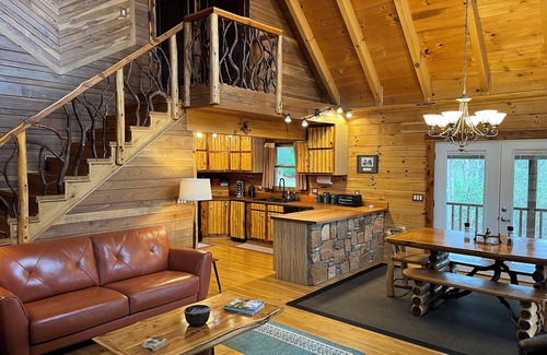 Mill Spring Cabin | Water. Power. Directv. Internet. Close to Lake Lure Ingles. Rates reduced.