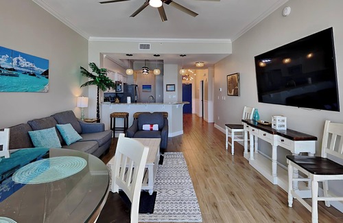 Fort Walton Beach Condo | Water's Edge by Southern Vacation Rentals