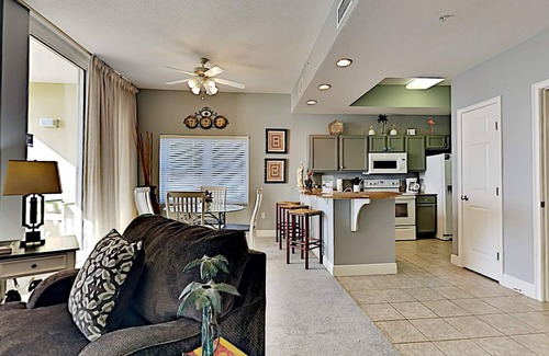 Fort Walton Beach Condo | Water's Edge by Southern Vacation Rentals
