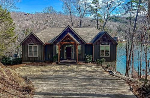Lake Lure House | Water's Edge Holmstead