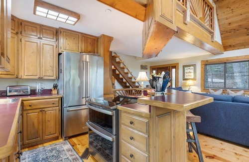 Winchester House | Water's Edge-Lakefront Cabin W/Dock, Views, Etc.