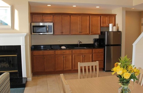 Westbrook Center House | Water's Edge Resort and spa w indoor and outdoor pool and beach. Condo Sleeps 6