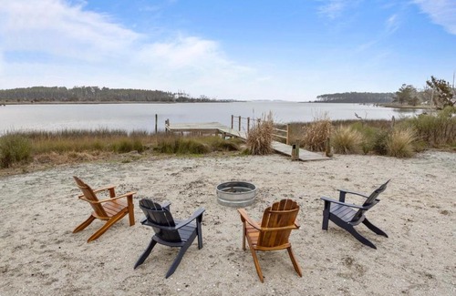 Smyrna House | Water's Edge Retreat home