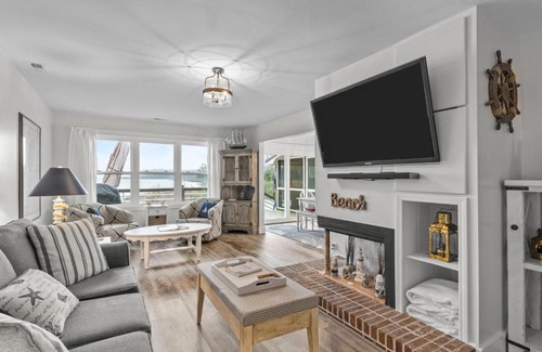 Smyrna House | Water's Edge Retreat home