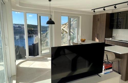 Xlendi Apartment | Water's Edge Suite Xlendi with Direct Sea Access