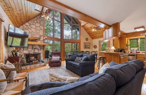 Winchester Cabin | Water's Edge-Water Views, Dock/Slip, Hot Tub, Fire Pit, SUPs