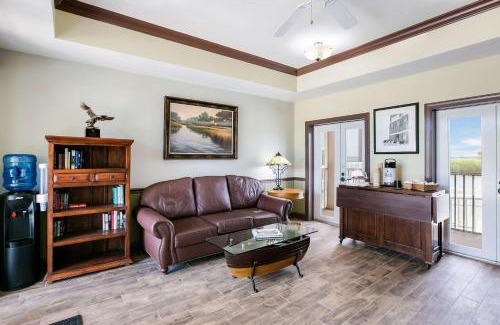 Historic Downtown Apalachicola Hotel | Water Street Hotel & Marina, an Ascend Collection Hotel