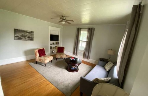 Napanee Apartment | Water street in main floor