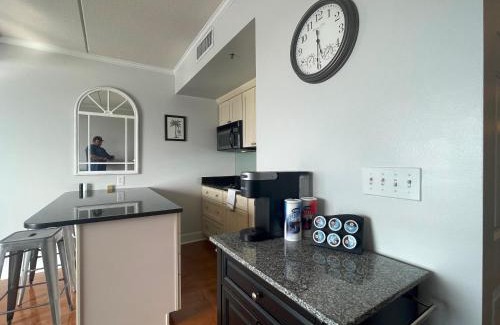 Wilmington Historic District Apartment | Water Street Retreat 04