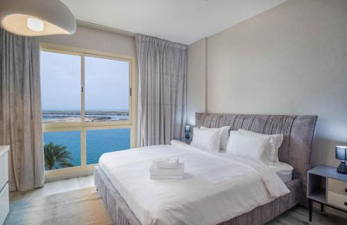 Mina Al Arab Apartment | Water surrounded beautiful 2BR apartment